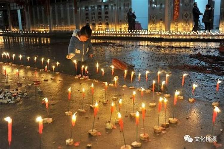紫微命盘命宫中紫微、天府、天马同时入命宫如何解释？
