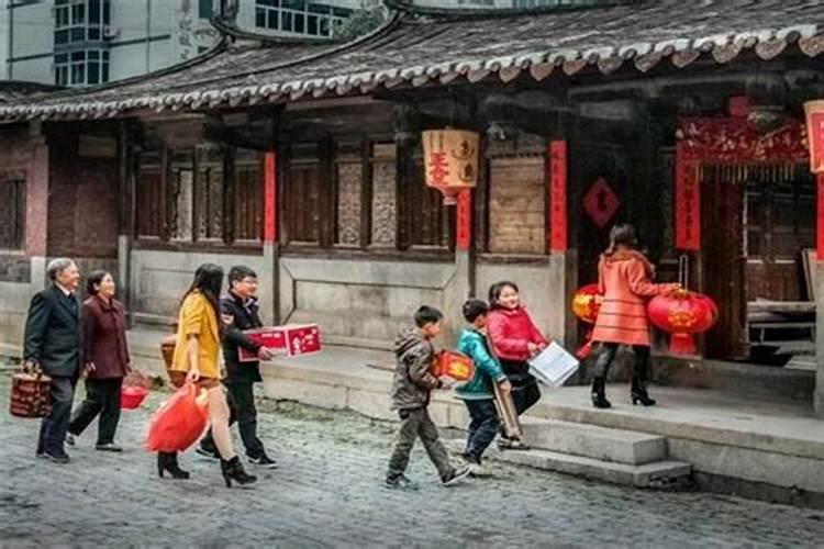 梦见回家过年什么意思 梦见回家过年好不好