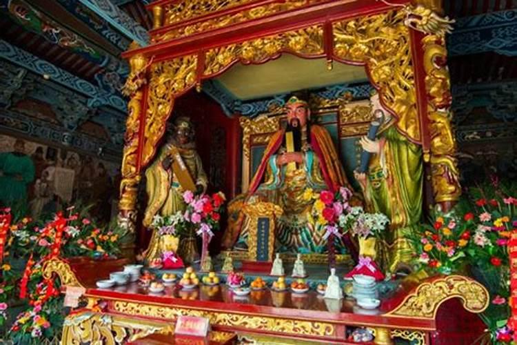 犯太岁去寺庙化解有用吗