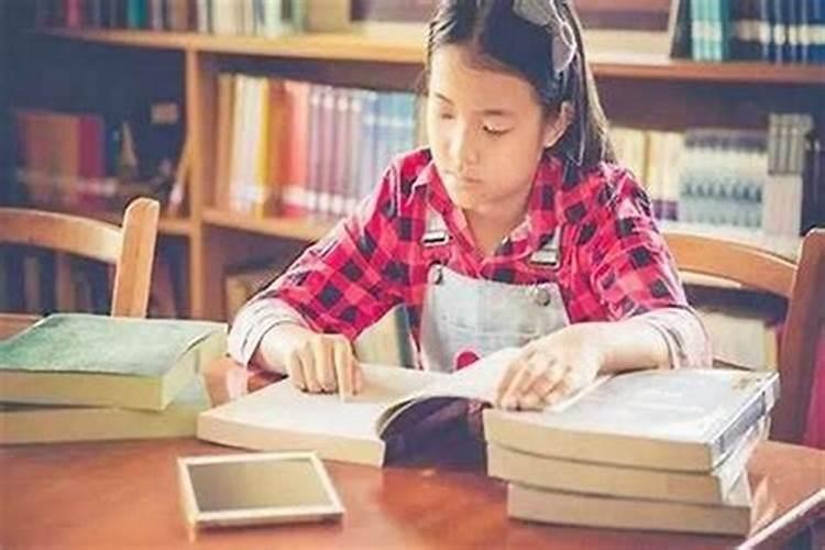 2023本命年必须穿一年红袜子吗 本命年不穿红袜子好不好