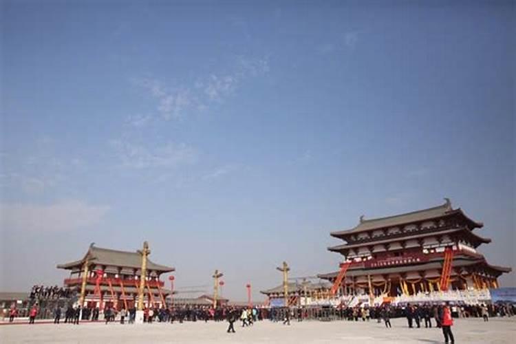 梦见在水里修路