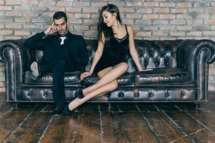 多次做梦梦到老婆出轨有什么征兆
