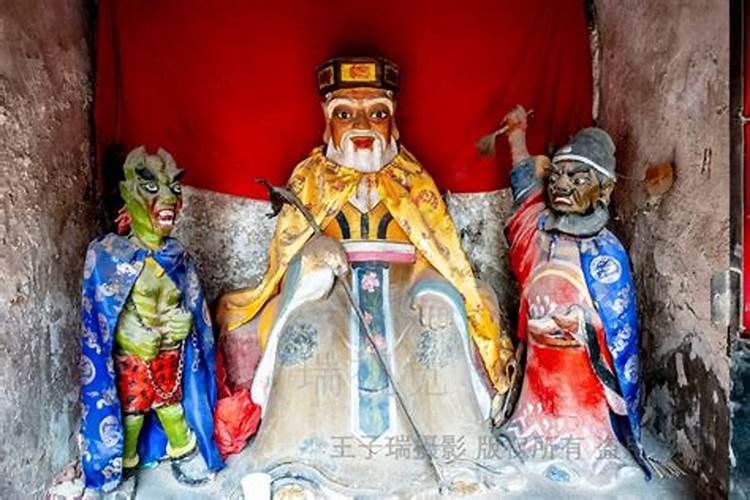 梦见别人死了我在大哭的预兆