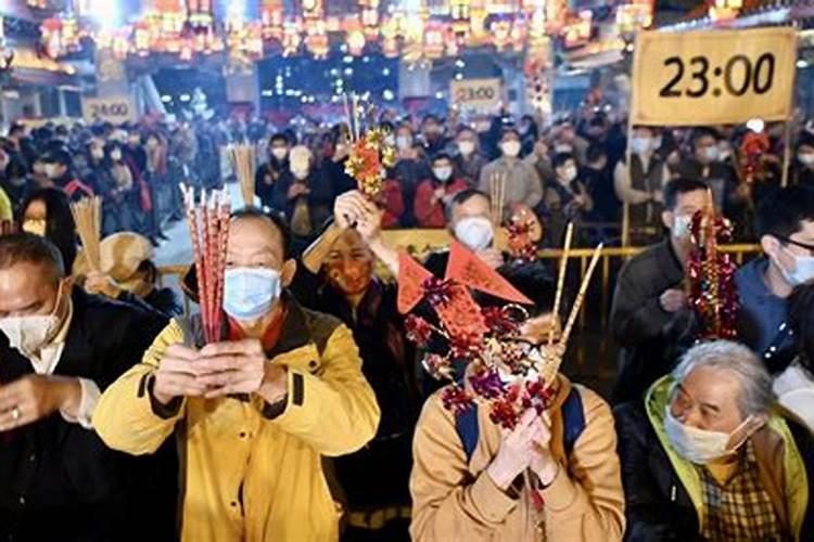 梦见多年未见的女同学的预兆