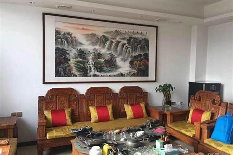 你好,请问1966年农历八月十八日中午出生的属相属于什么星座,