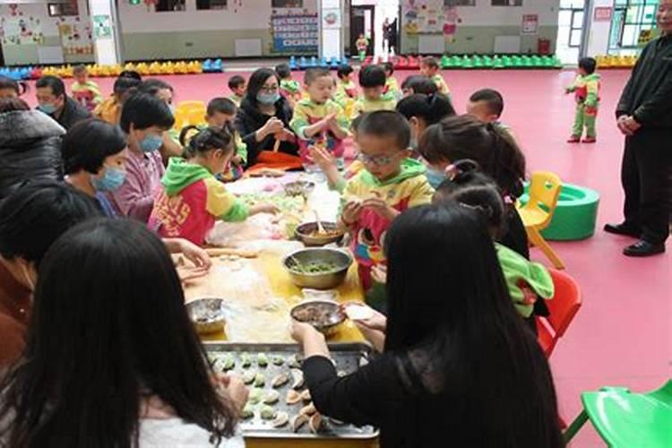 属鸡人2025全年运势 属鸡人2025年每月运势