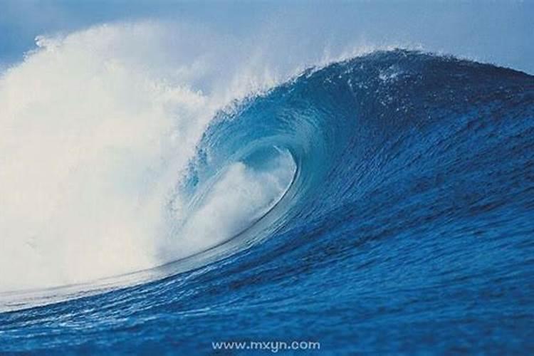 做梦梦到大海 做梦梦到大海波涛汹涌的寓意