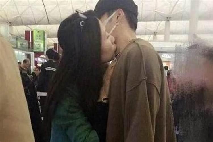 2025年阳历7月份宝宝五行缺什么 如何取名最吉利
