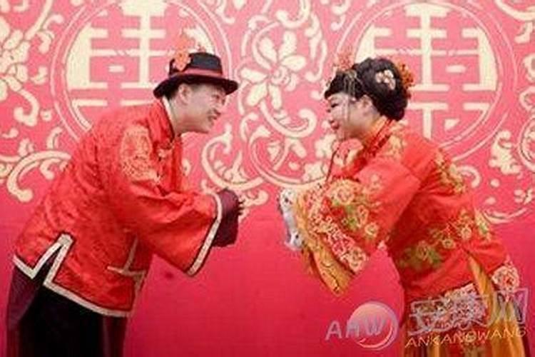 梦见自己被大蟒蛇追赶有什么寓意