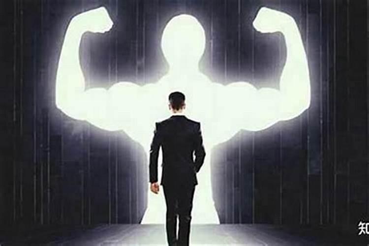 我总是梦见我前男友跟他现在女朋友,在我面前秀恩爱,过的很好。我跟我...