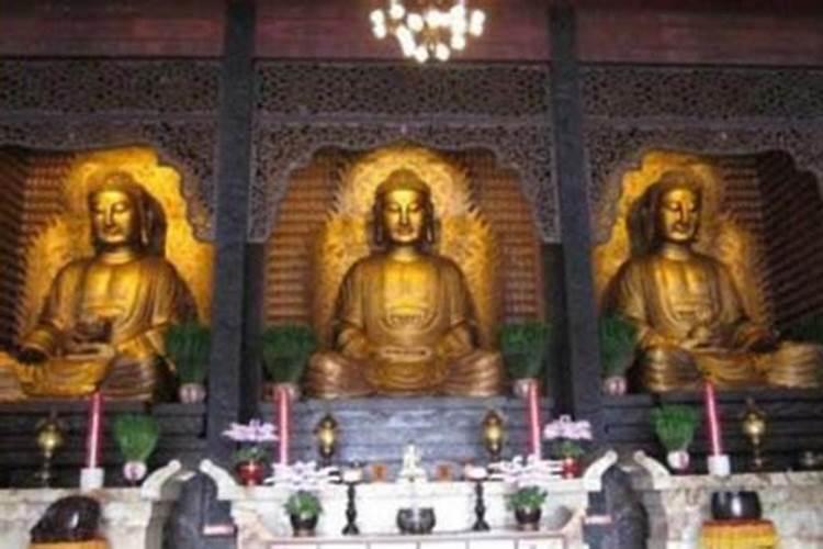 梦见死去的亲人没穿衣服的预兆