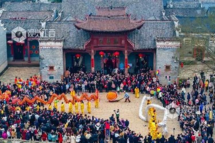 庚金女命婚姻如何 为什么庚金女一定要有钱