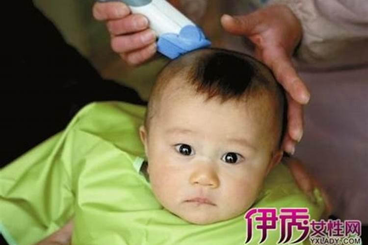 女人梦见自己掉牙齿不疼没流血什么意思