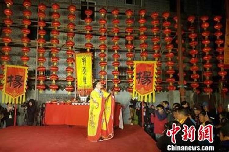桃花运旺的男人财运旺吗？