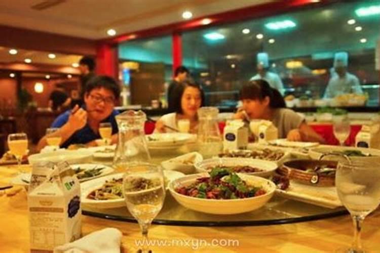 93年出生的属鸡的男人2021牛年运气偏高 岁干比肩年干食神？