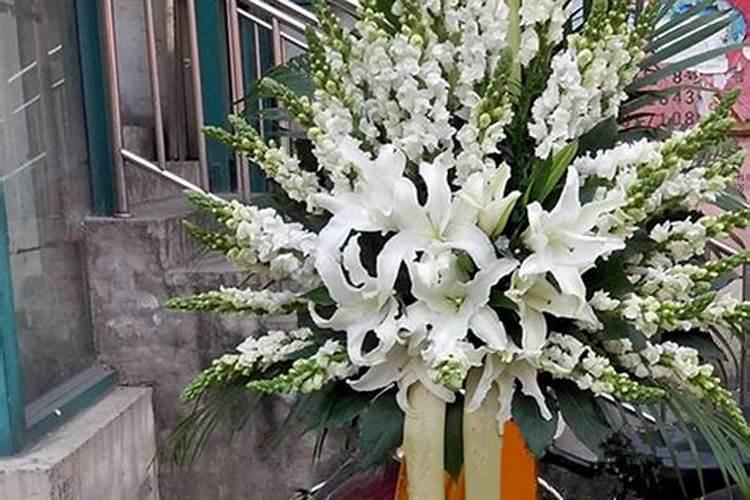 清明节儿子给母亲能送花圈吗？