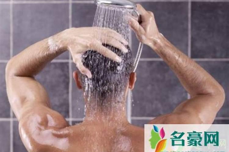 梦见流动泥水是什么预兆？