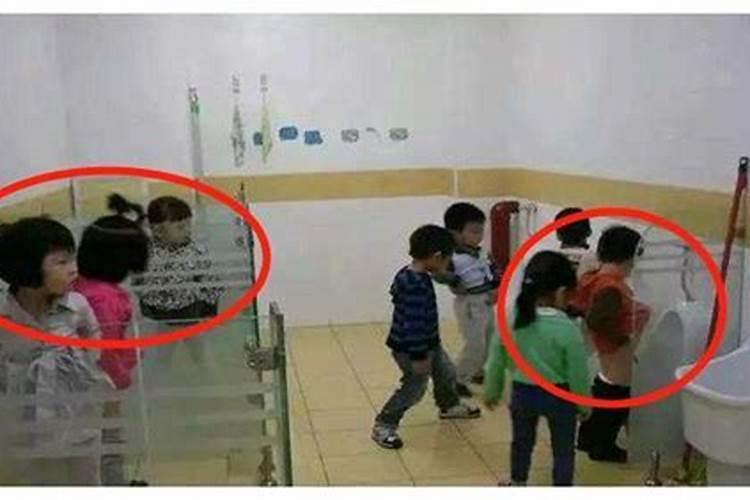 梦见男孩在床上尿尿
