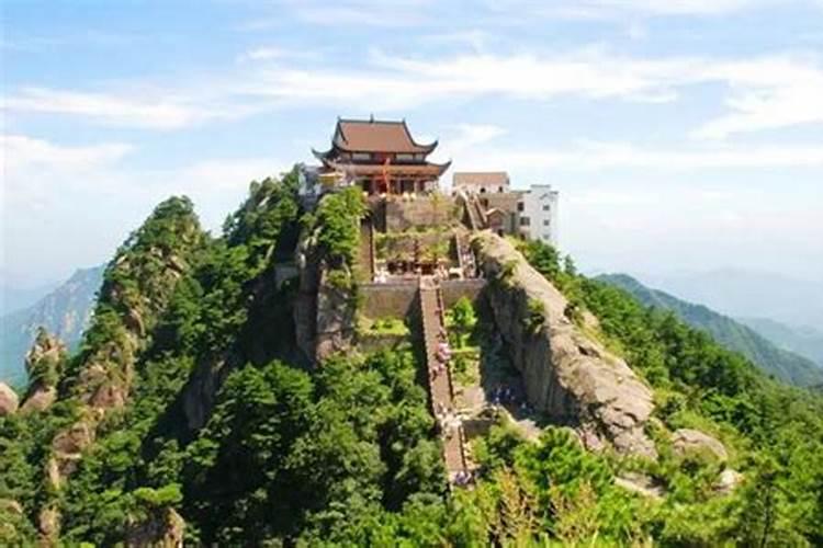 请教对于已辞世四十余年的亲人还需请和尚超念经超度吗？
