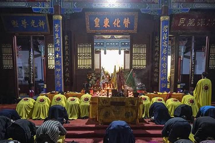 属鸡女和什么属相最配