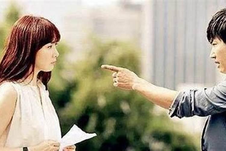 今年家里不顺当,一件事接着一件事出,怎么回事