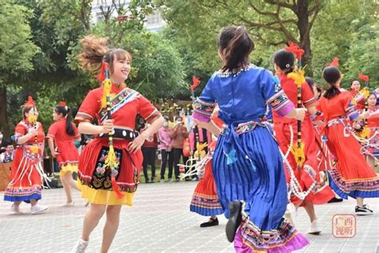 2025年初五迎财神,有什么朗朗上口的祝福语推荐？