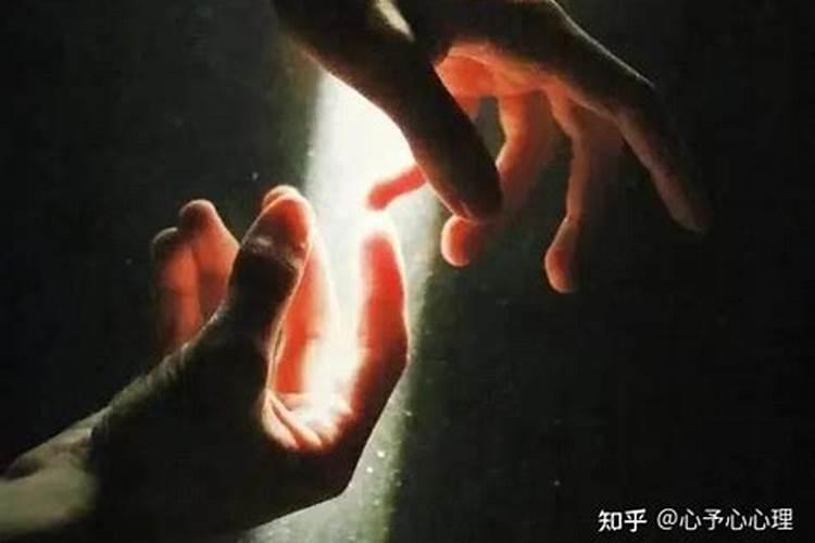 喜欢一个人可是他有女朋友了应该怎么办三种方法