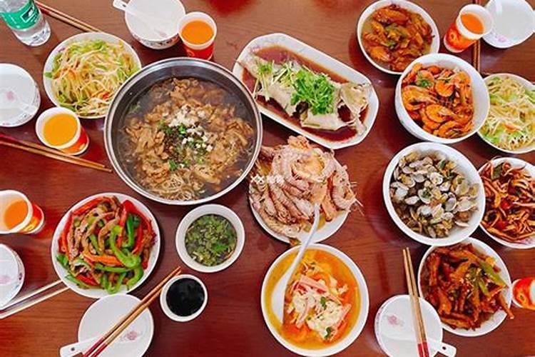 梦见看到别人吃饭的预兆