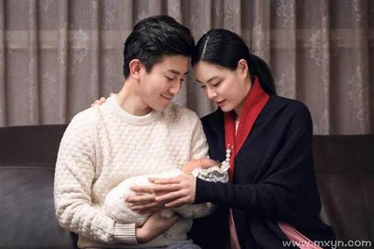 女人梦到蛇预示着什么周公解梦