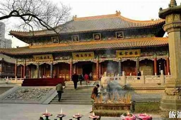 在寺庙里做超度都需要什么？