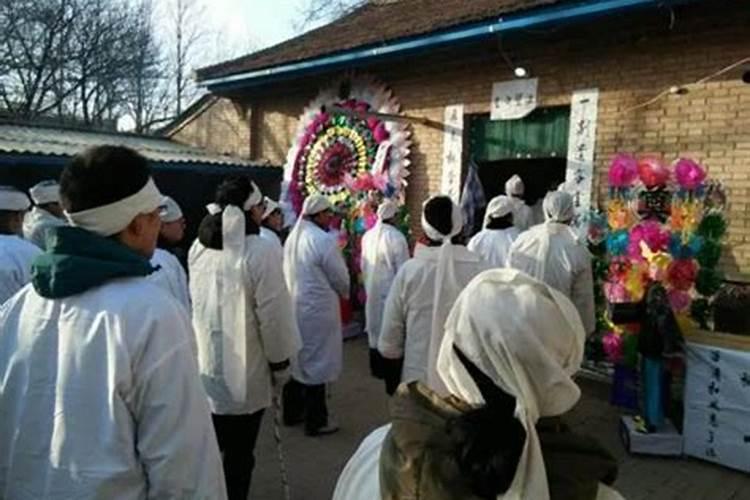 屈原跟荆州的关系!其所投的汨罗江具体在哪里？