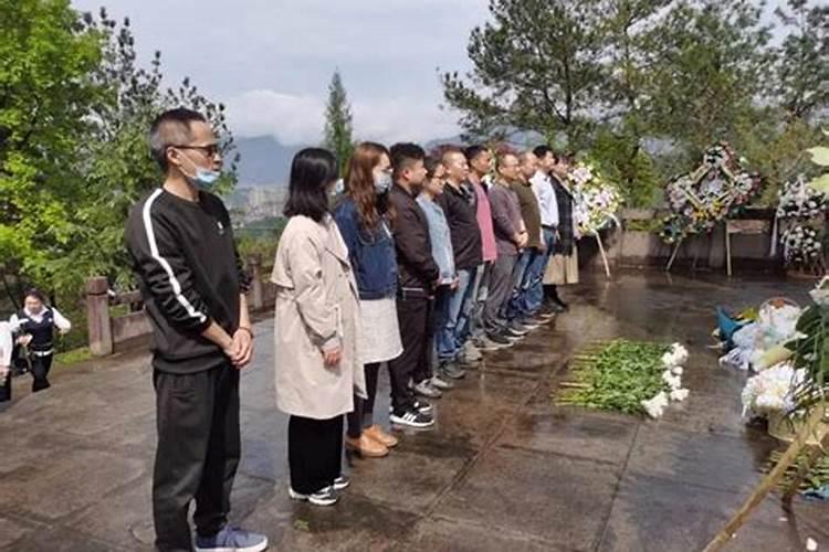 梦见前妻和别的男人在一起