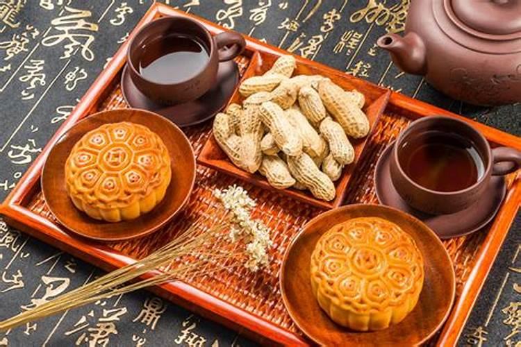 梦见老婆下身没穿裤子走路