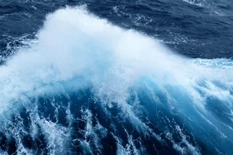 梦到波涛汹涌的大海是什么预兆？