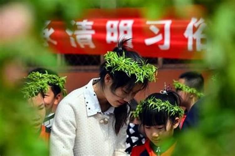 10月初一出生(10月初一出生好不好)