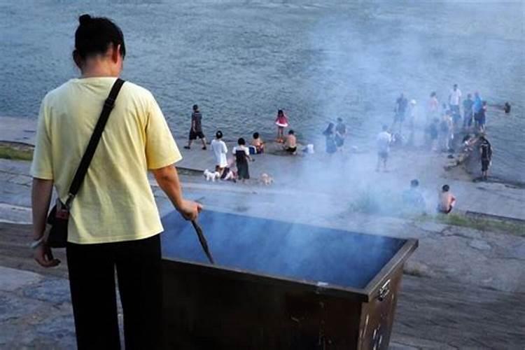 梦见自己疯了