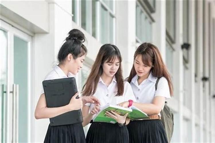 梦见拆旧房盖新房的预兆