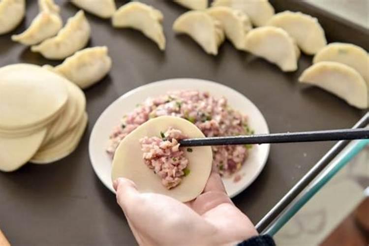 梦见与朋友吃饺子的预兆