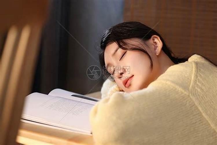 梦见上学迟到是什么意思