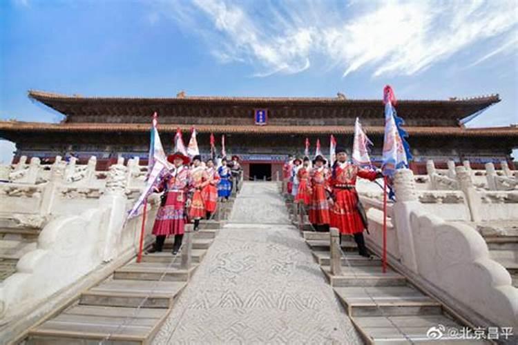 1993年正月初二早上七点多出生的五行属啥？