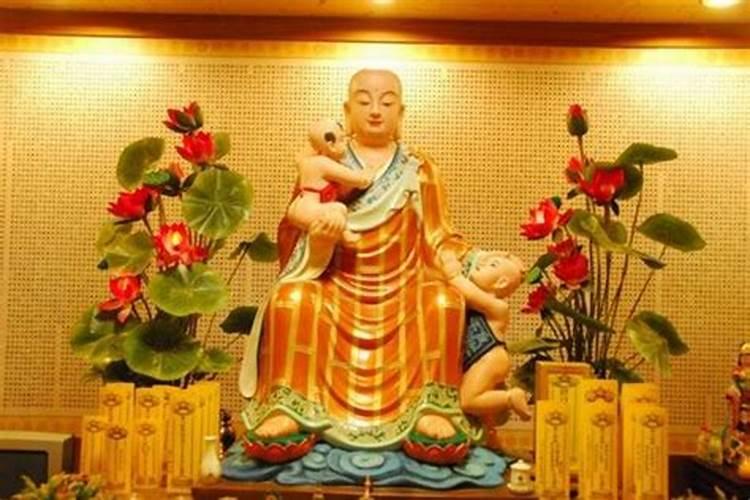 长寿佛简介