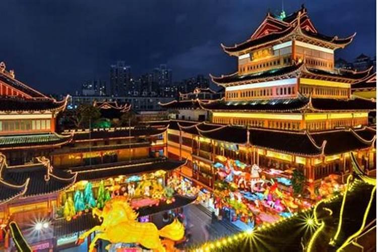 上海城隍庙据说求姻缘很灵验。各位有知道的吗