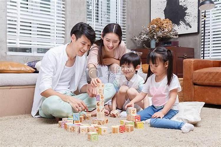 梦见和老公带小孩去玩