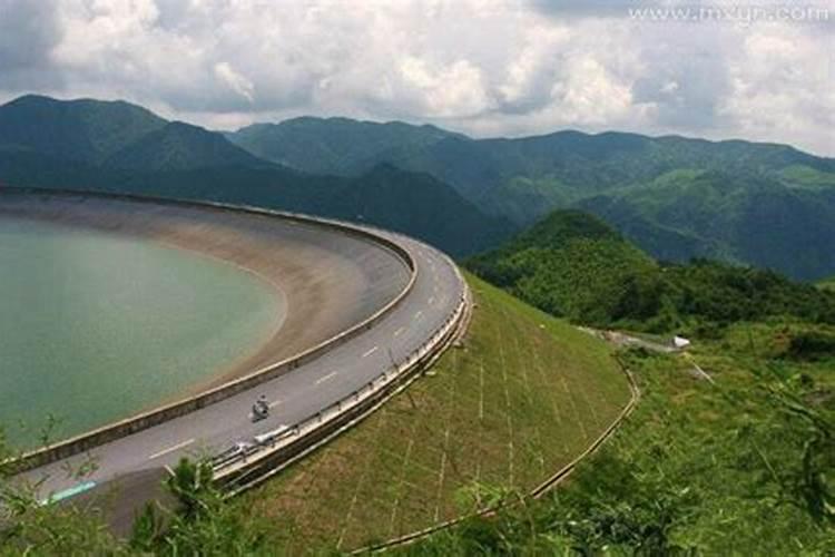 东北的民风民俗的资料
