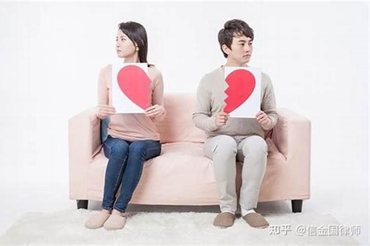梦到和陌生男人亲密 梦见和陌生的男人亲热啥意思