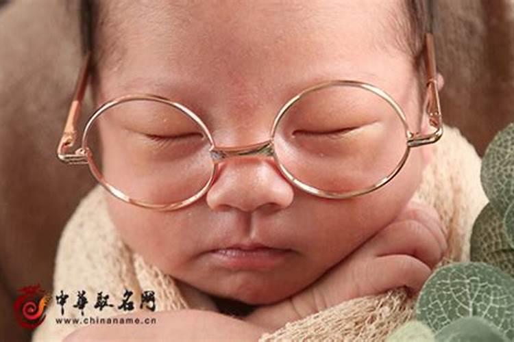姓何的男孩名字要走光宗耀祖的意思