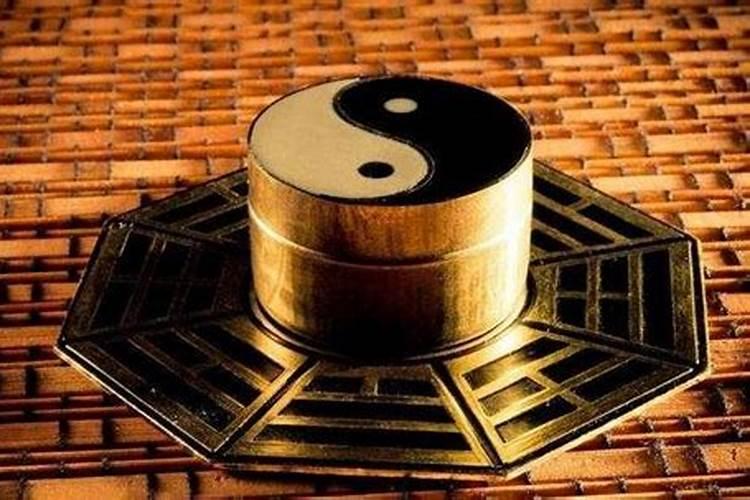 八字有戉癸无情合