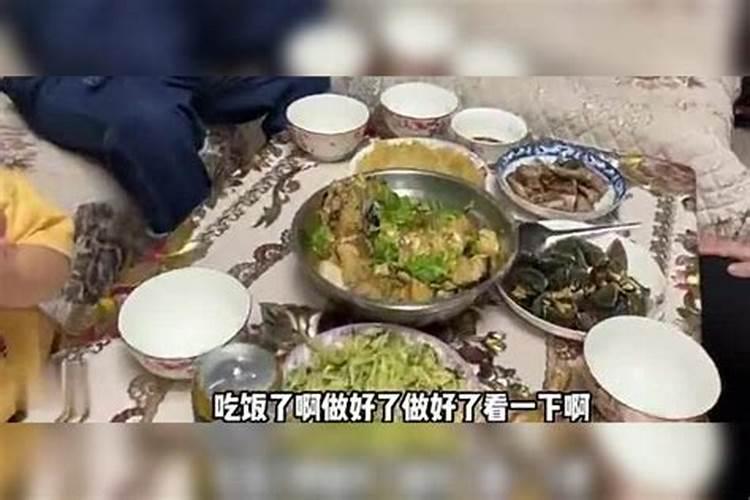 梦见表妹来我家做客、烧菜给我吃？