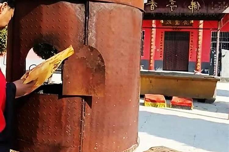 梦见家里高龄老人去世,梦见老人去世了什么预兆