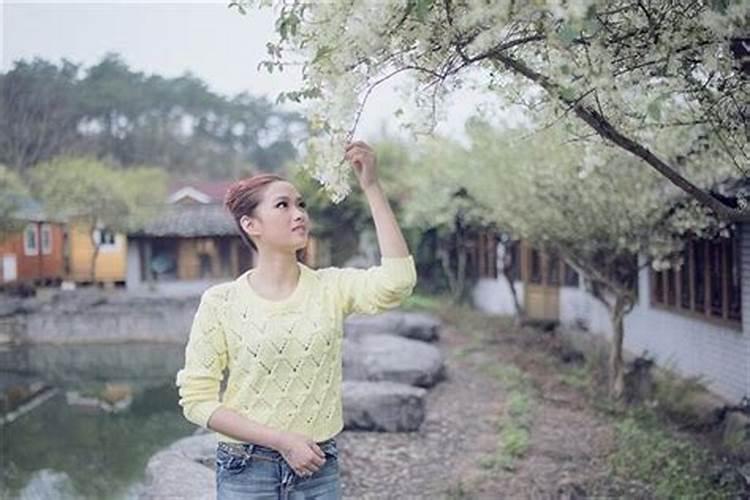梦见看见一个不认识的女人的预兆